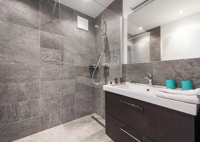 Bacher Τσελ αμ Ζέε